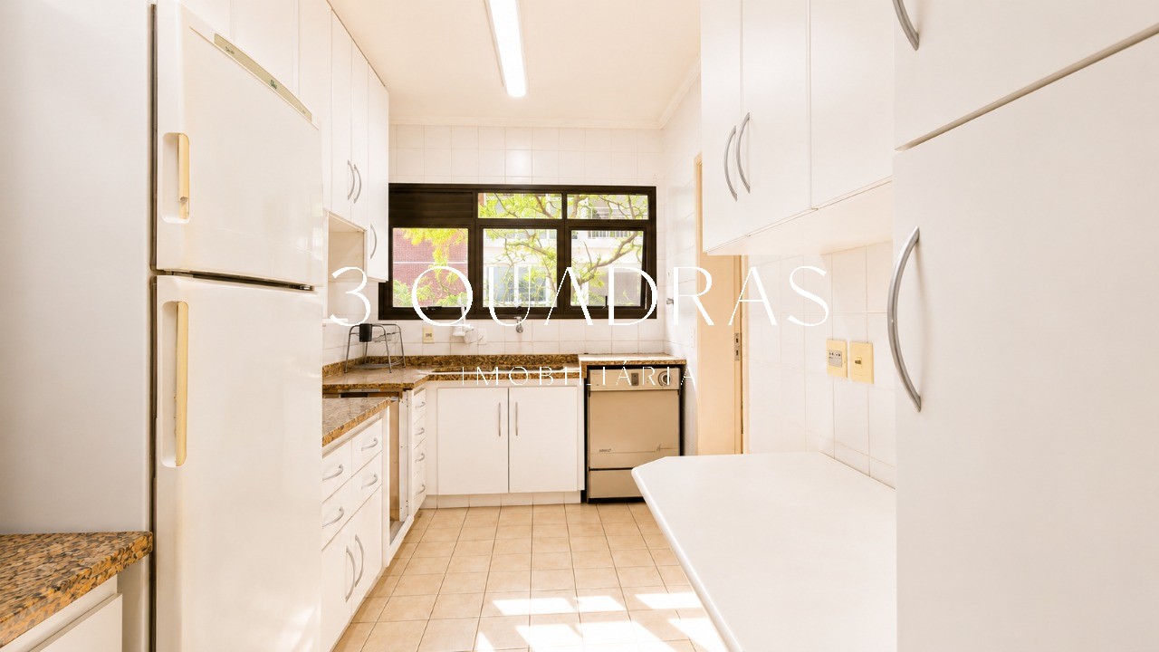 Amplo Apartamento de 128m² com 3 Quartos (1 Suíte) e 2 Vagas na Vila Nova Conceição - Imagem 8